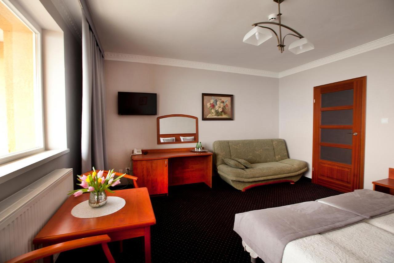 Hotel Wodnik Twoj Hotel Z Widokiem Na Morze 尤斯托尼莫斯基 外观 照片