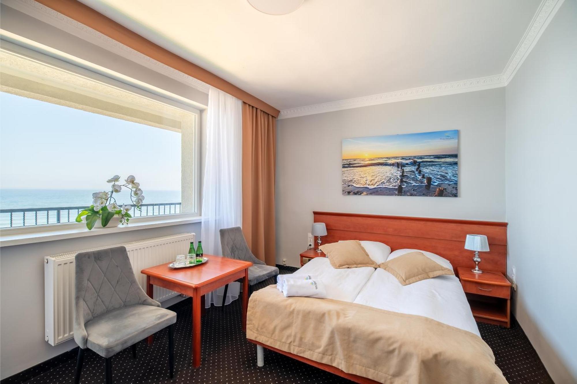 Hotel Wodnik Twoj Hotel Z Widokiem Na Morze 尤斯托尼莫斯基 外观 照片